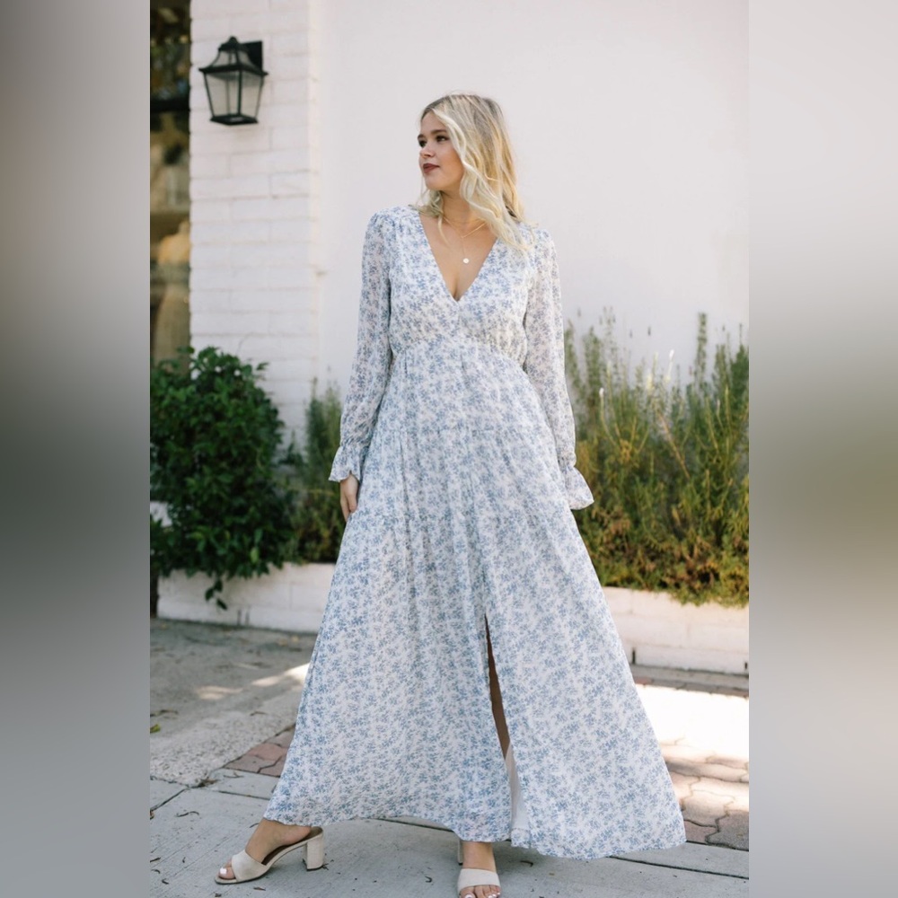 NWOT Morning Lavender Kelsey Long Sleeve Blue and White Maxi Dress, Size Small